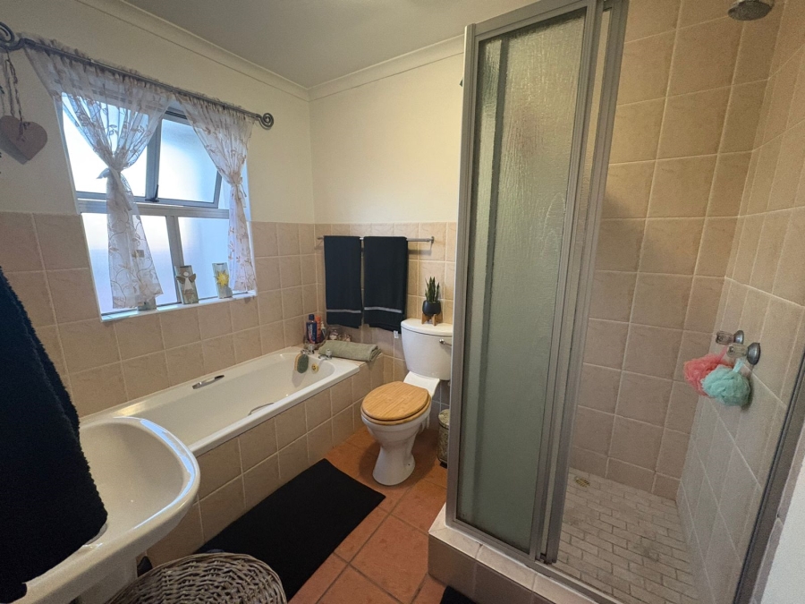 To Let 1 Bedroom Property for Rent in Vredekloof Heights Western Cape